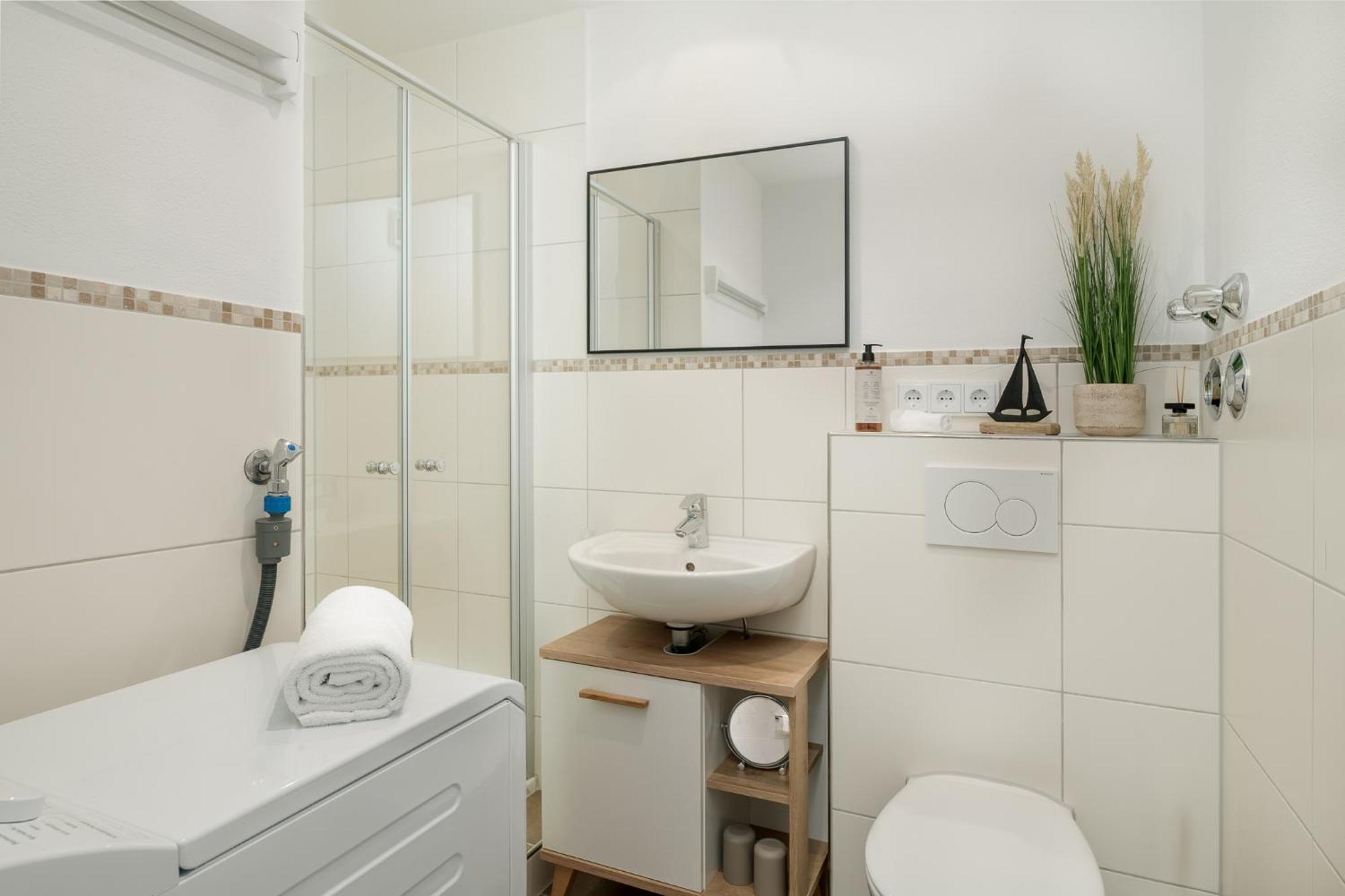 Fenjoy Design Studio Apartment Бернау-ам-Кімзе Екстер'єр фото