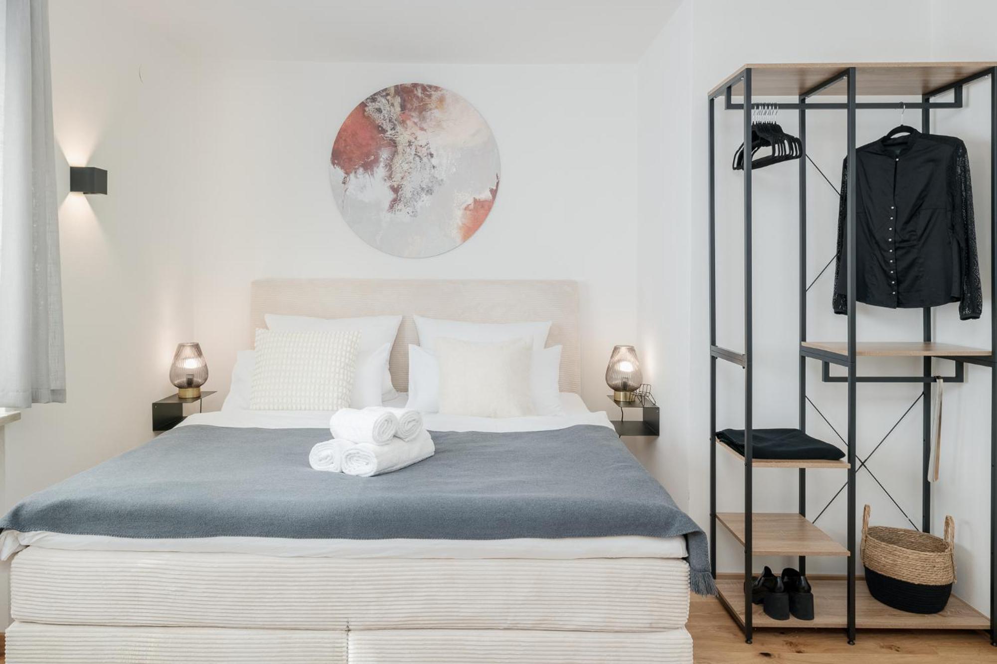 Fenjoy Design Studio Apartment Бернау-ам-Кімзе Екстер'єр фото