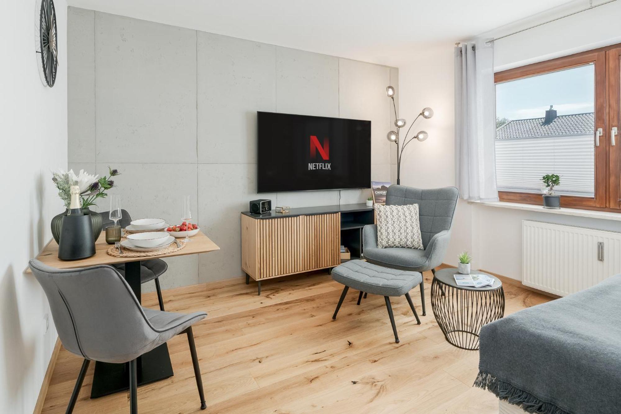 Fenjoy Design Studio Apartment Бернау-ам-Кімзе Екстер'єр фото