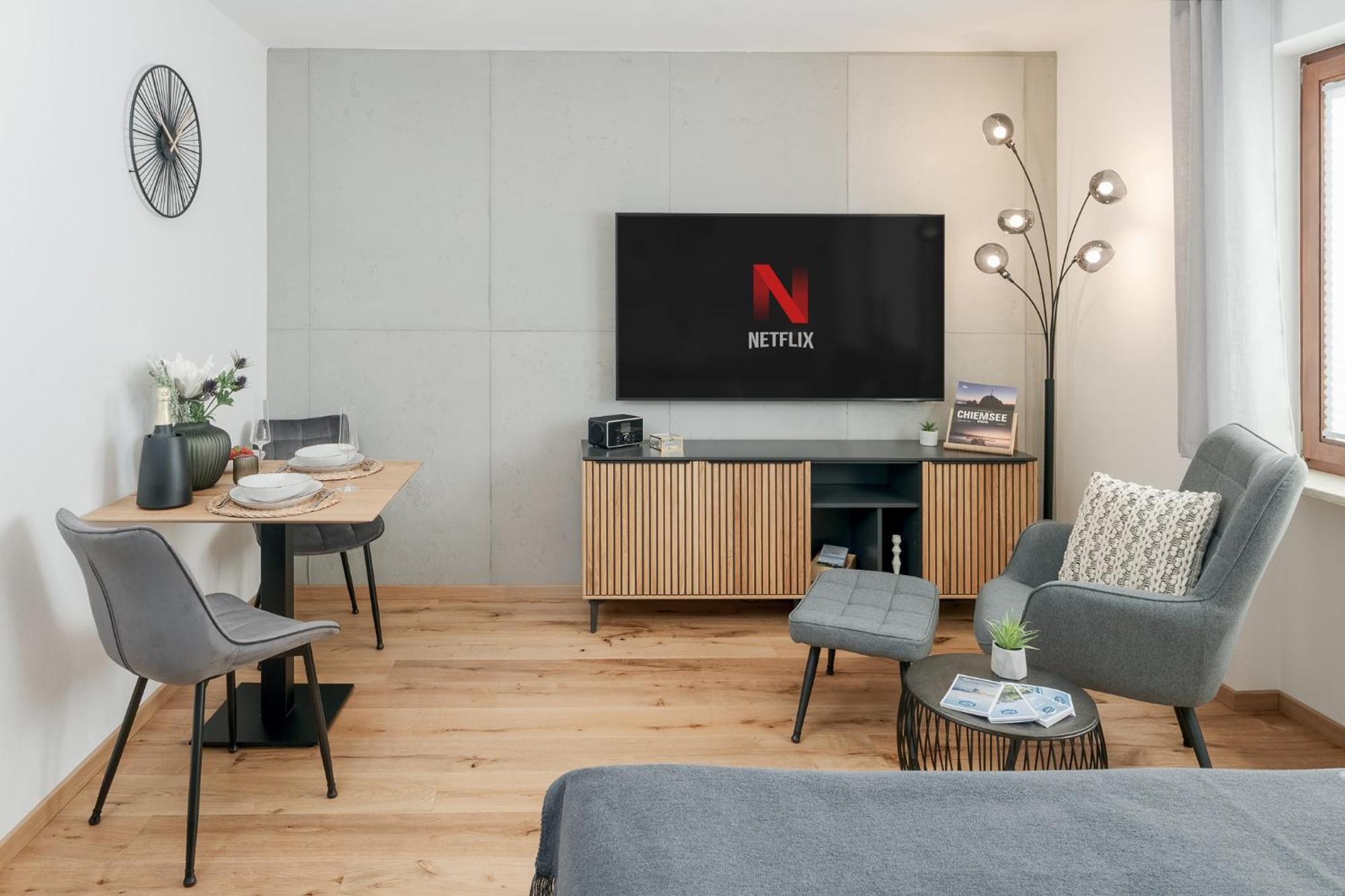 Fenjoy Design Studio Apartment Бернау-ам-Кімзе Екстер'єр фото